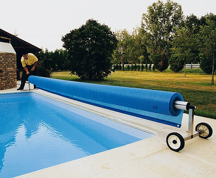 Солярная пленка для бассейна
