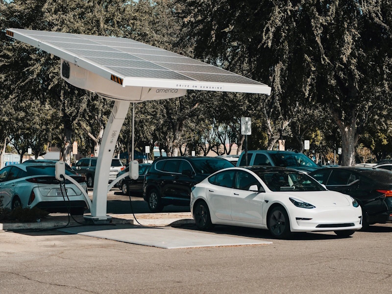Tesla підготовка до обслуговування Київ